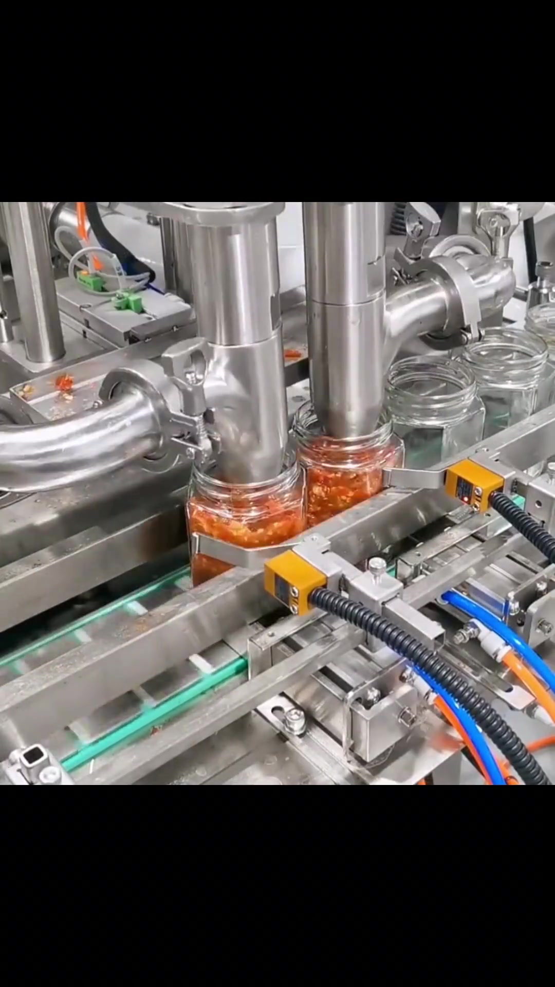 辣椒酱灌装生产线 从原料到瓶装的全流程解析